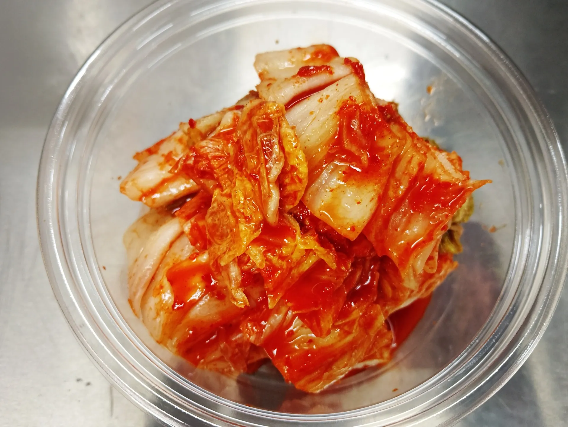 暑い夏には、赤色白色黄色ですよね。